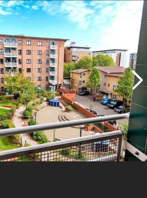Bright, Nice Interior, Close To The City, 2 Bedroom Apartment Лондон Екстериор снимка